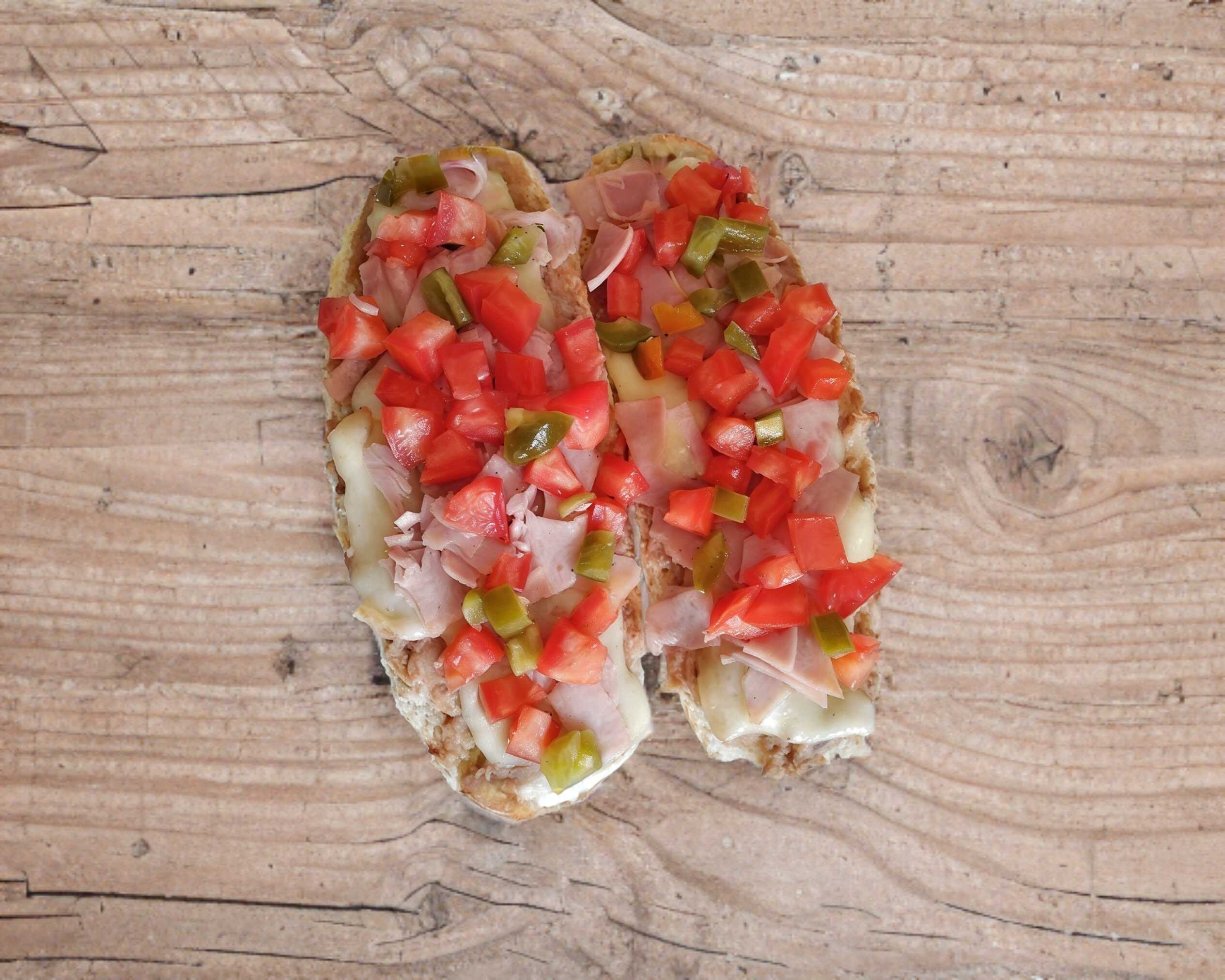 3 Molletes con Ingrediente Extra
