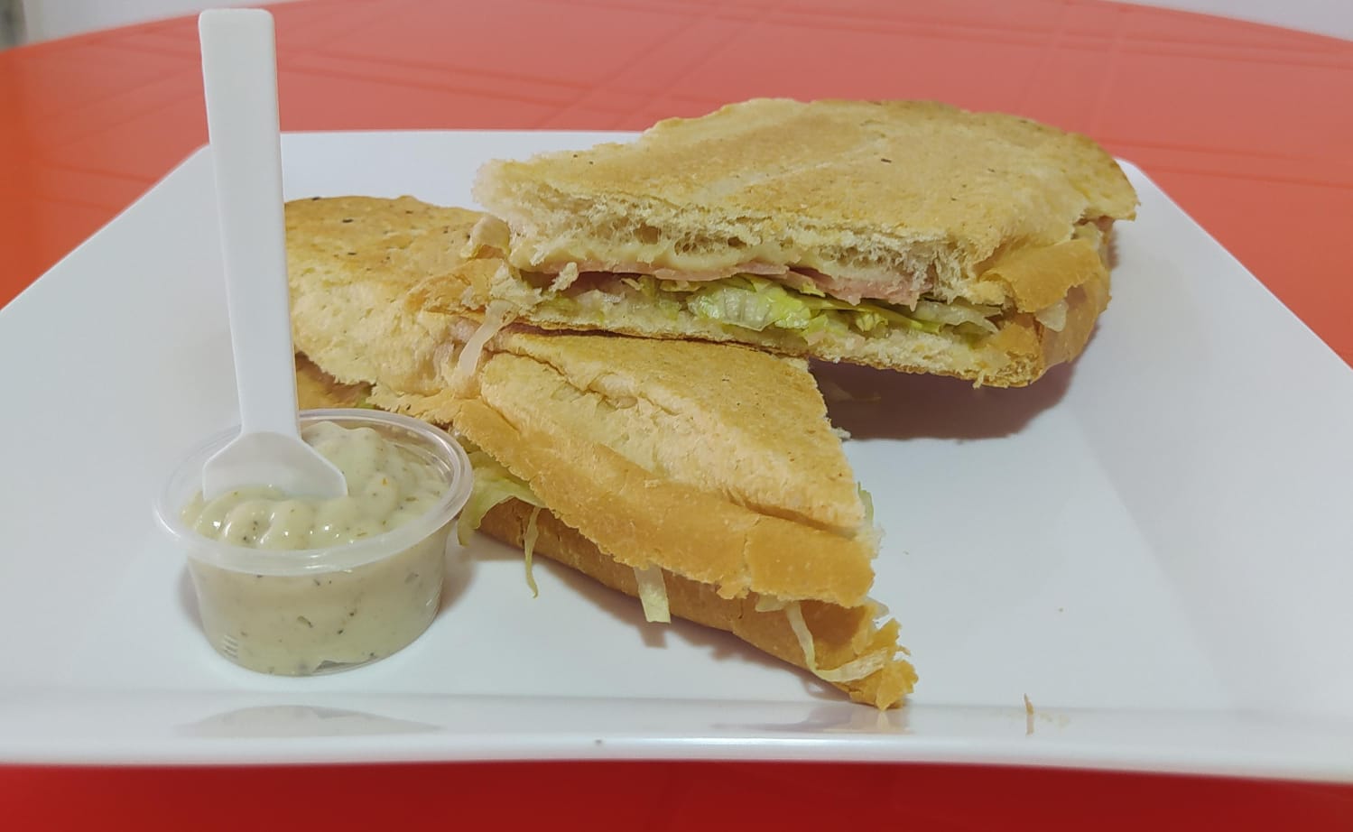 Sándwich de Jamón y Queso en Promo