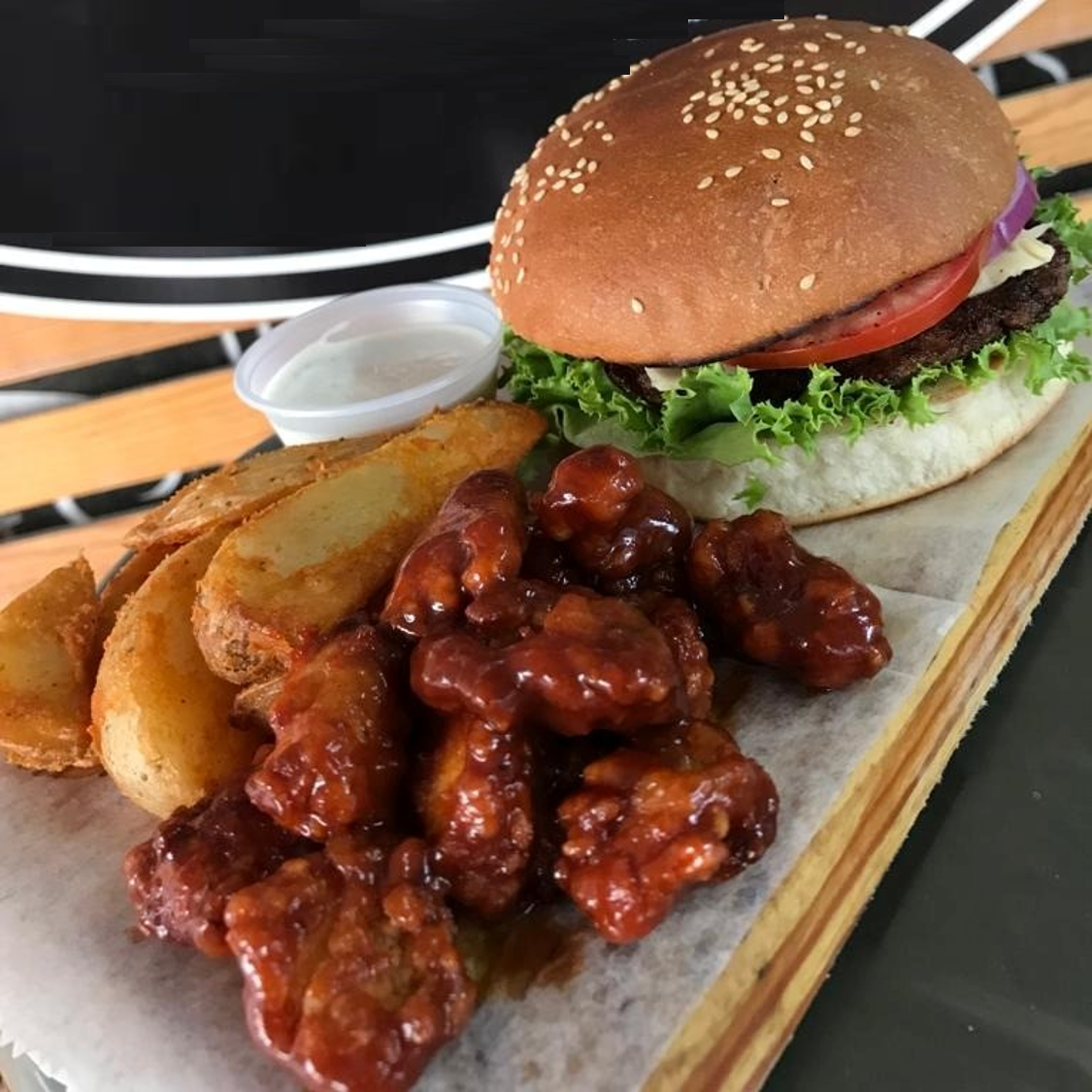 Combo-Burguer Boneless