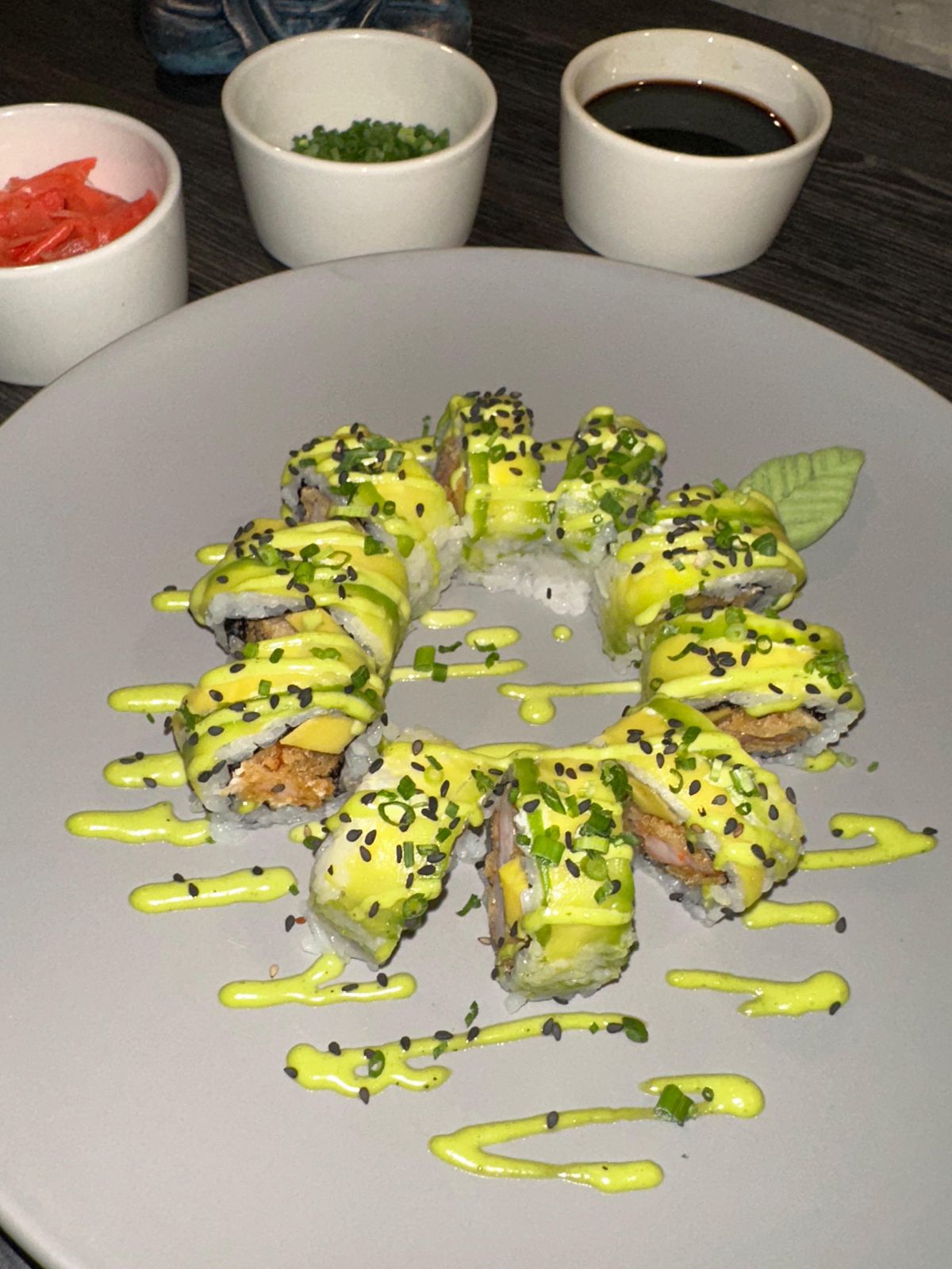 Combo 5 Bocados Acevichado Roll + Bebida