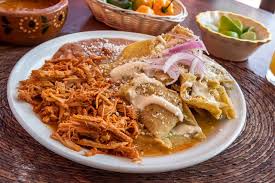 Chilaquiles con Guiso