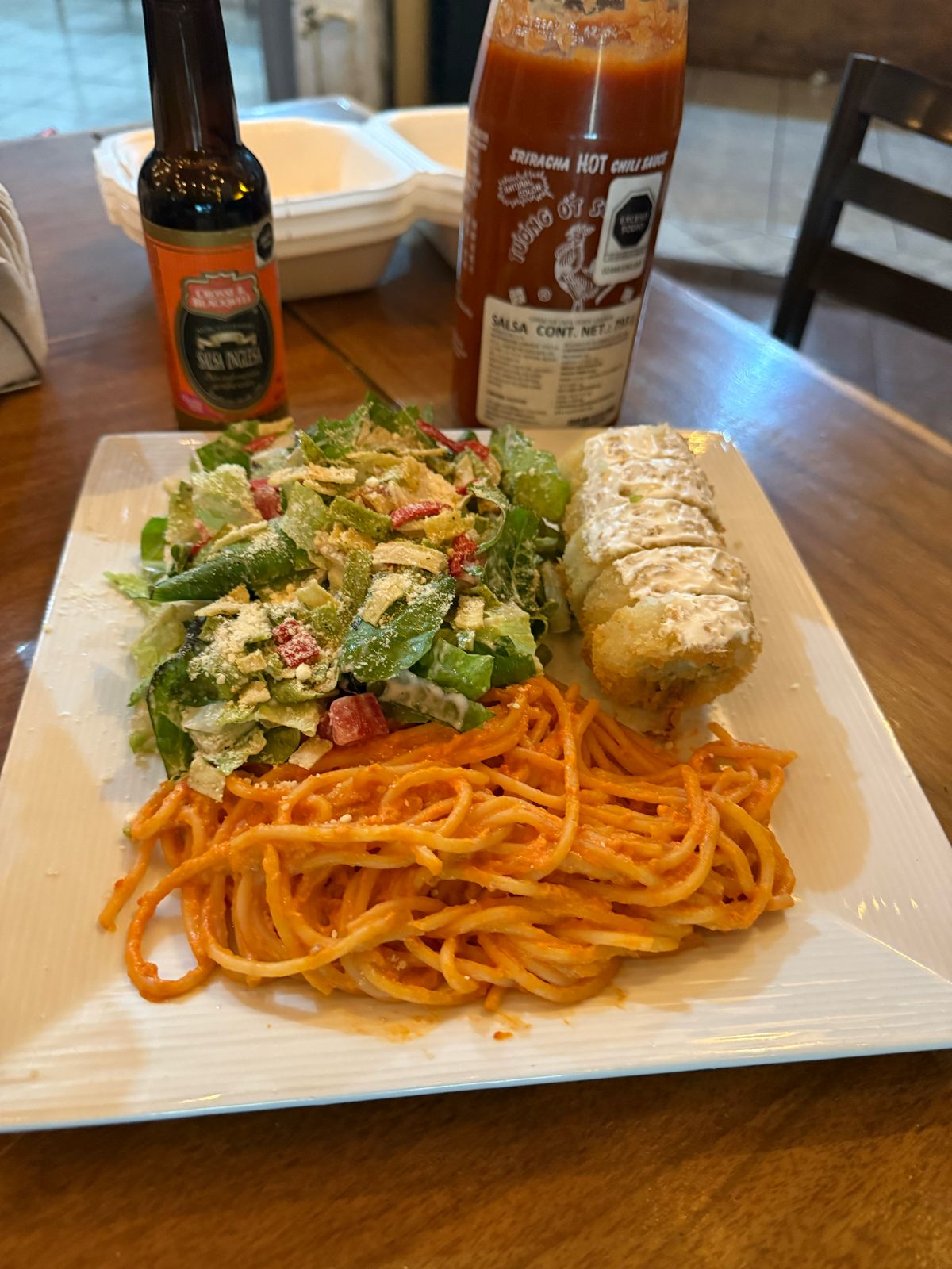 Ensalada, 1/2 Sushi 2 Quesos y Espagueti