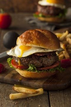 3 X 1 H Beef+ Bebida + Papa Francesa