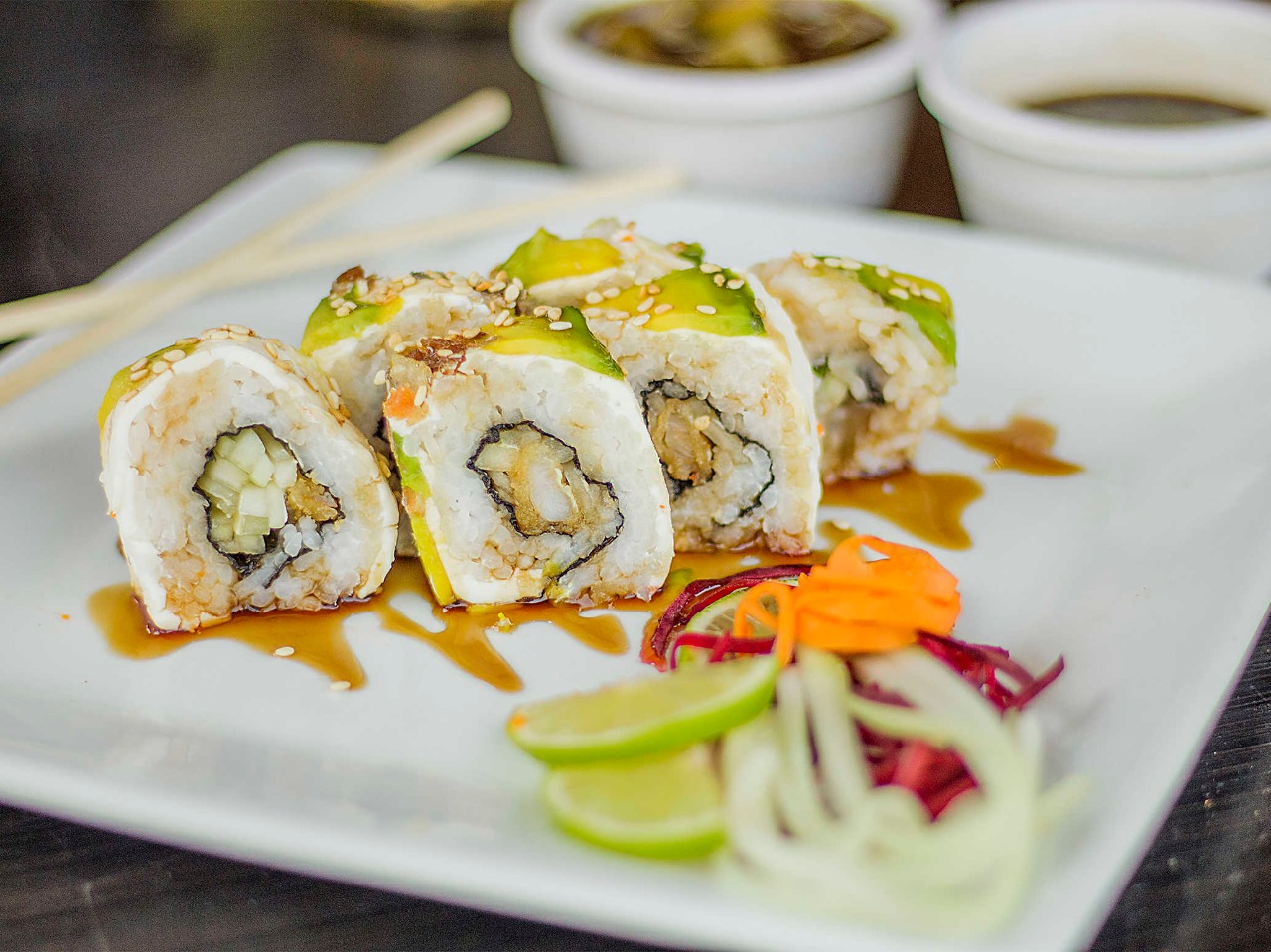 Paquete: 2 sushis+Arroz con pollo