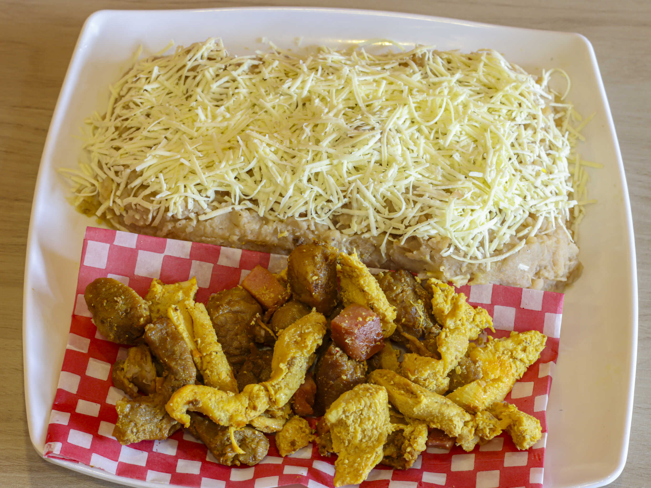 Cayeye Personal Cerdo Pollo y Jamón