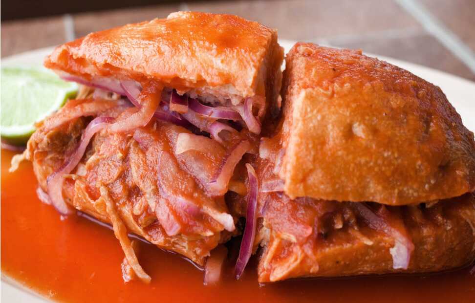 Combo de 1Torta Ahogada + 2 Tacos Dodos