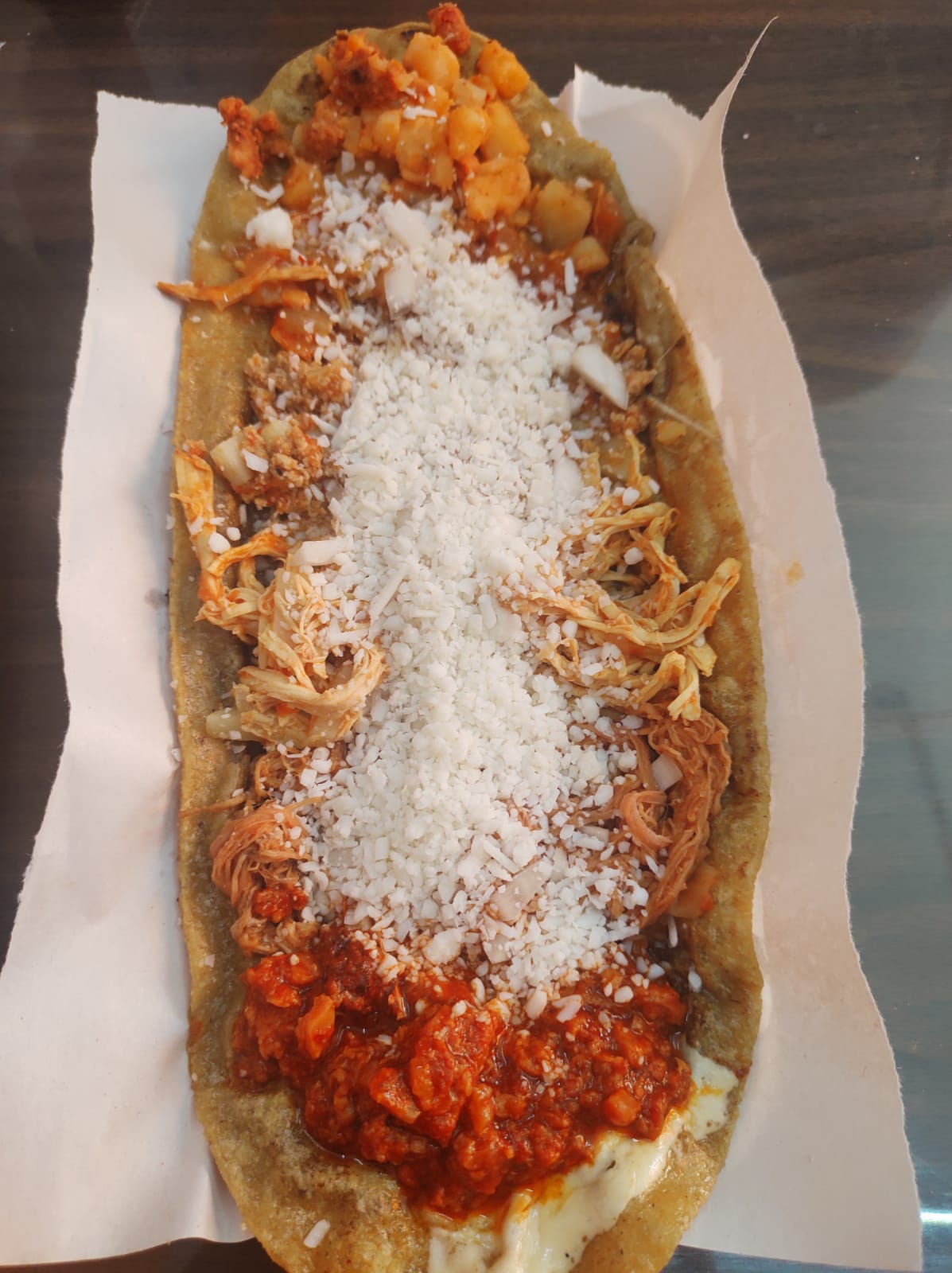 Huarache con Guisado