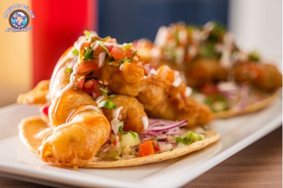 3 Tacos de Camarón + Agua Limon
