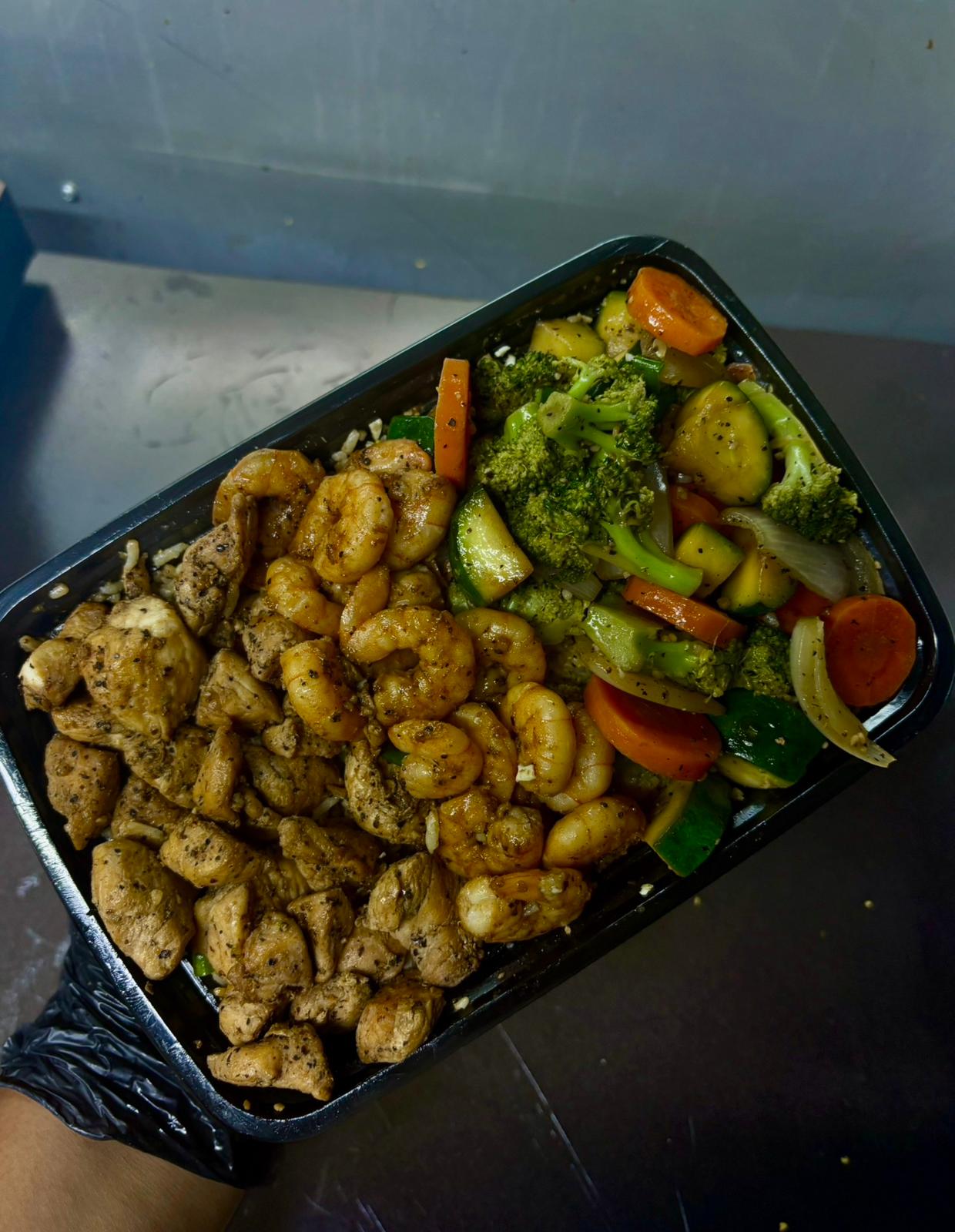 Combo Teppanyaki de Pollo Camarón