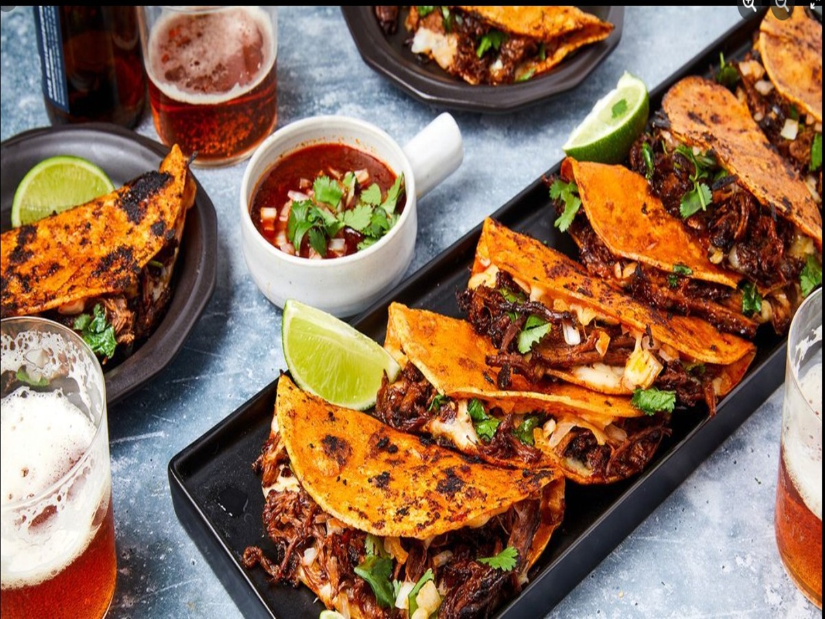 3 Tacos 1 Consomé 1 Agua