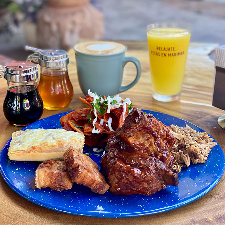 CHILAQUILES TORO