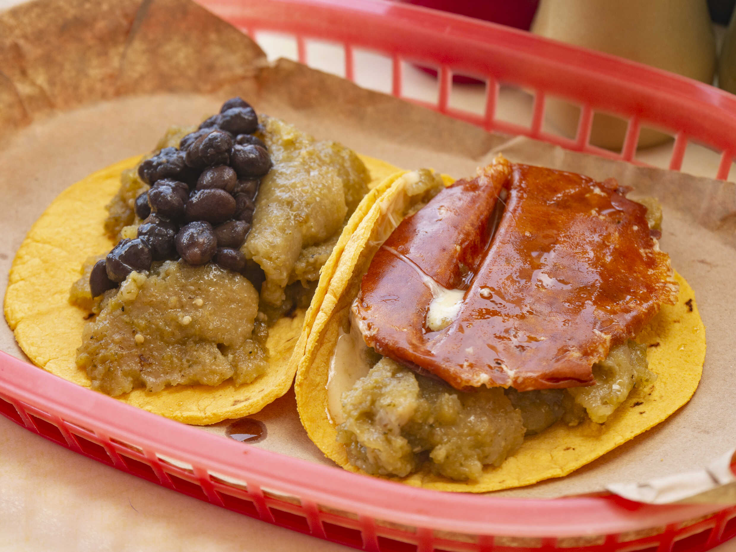TACO DE CHICHARRON EN SALSA VERDE