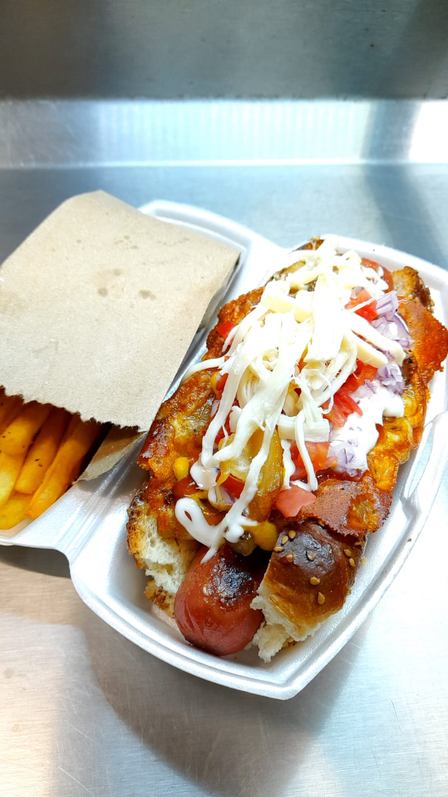 Hot Dog Hawaiano + Papas