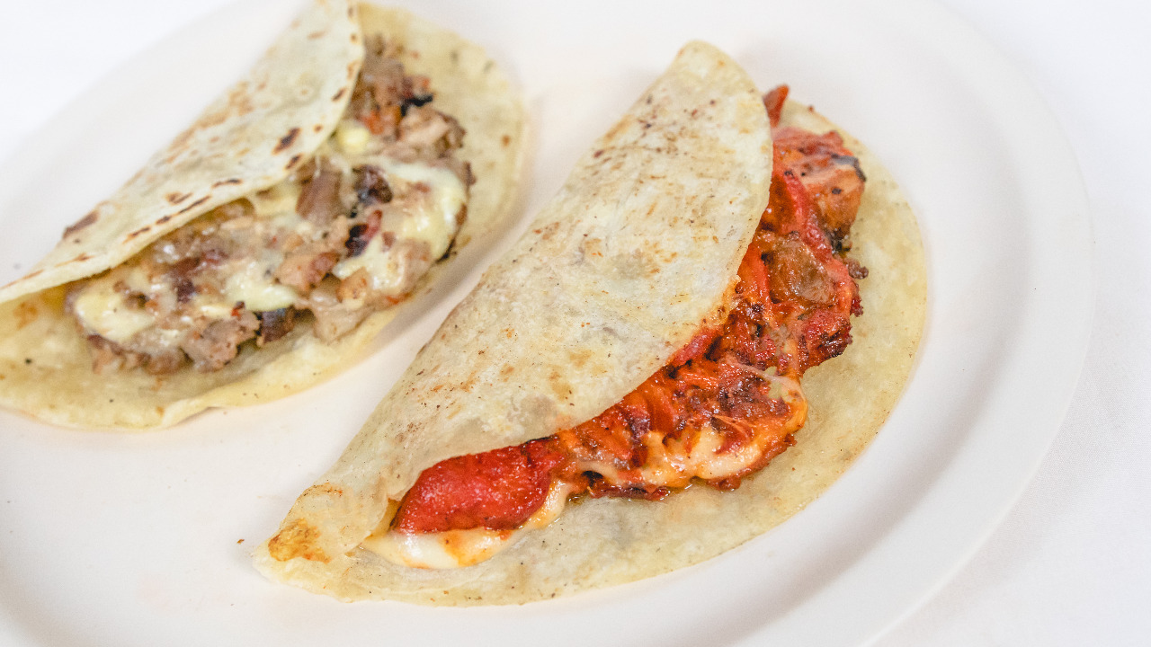 Taco de Pastor con Queso