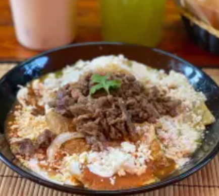Chilaquiles con Suadero