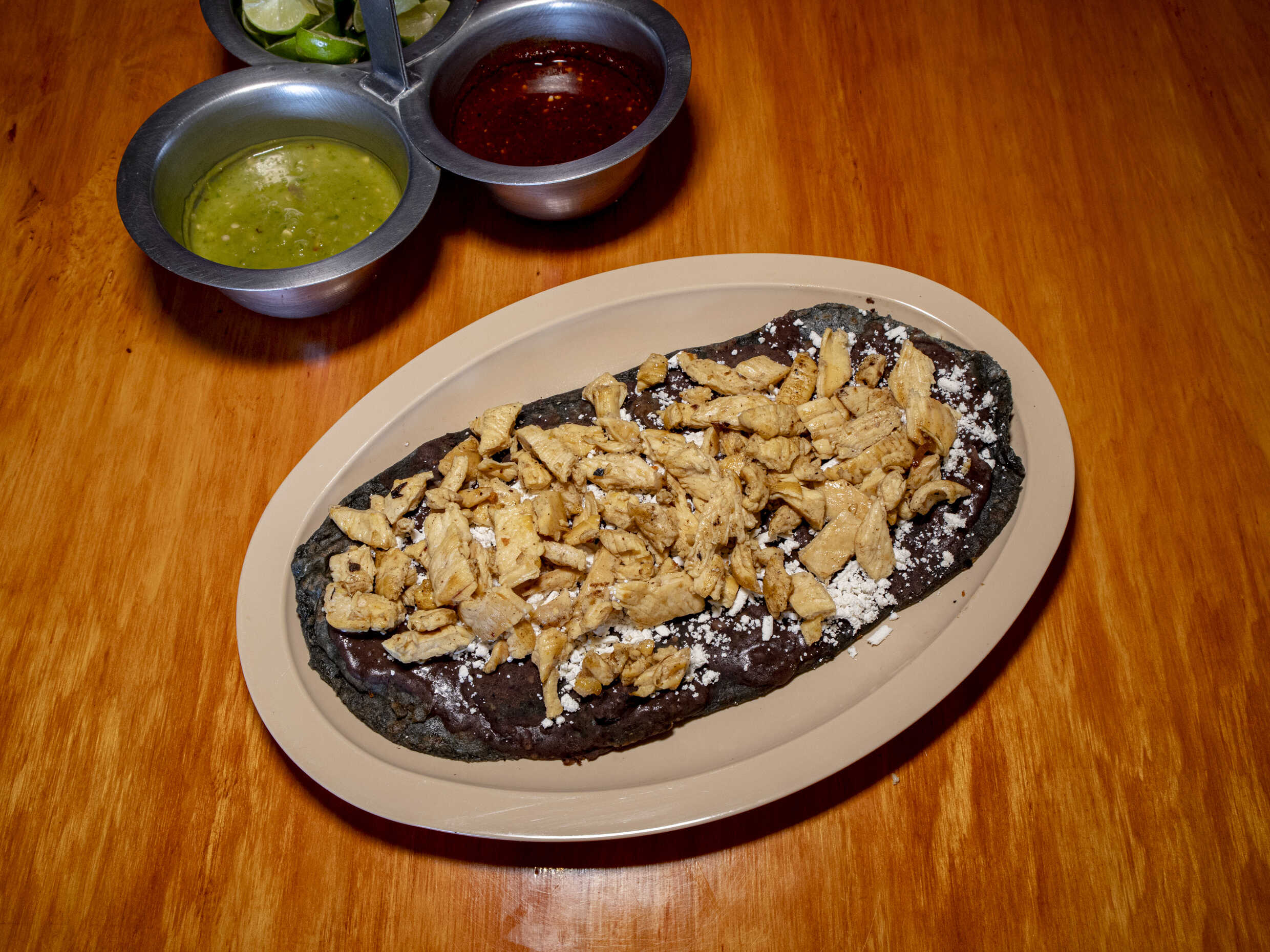 Huarache con Guisado de Pollo