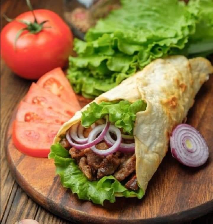 Gyro de Pollo con Papas