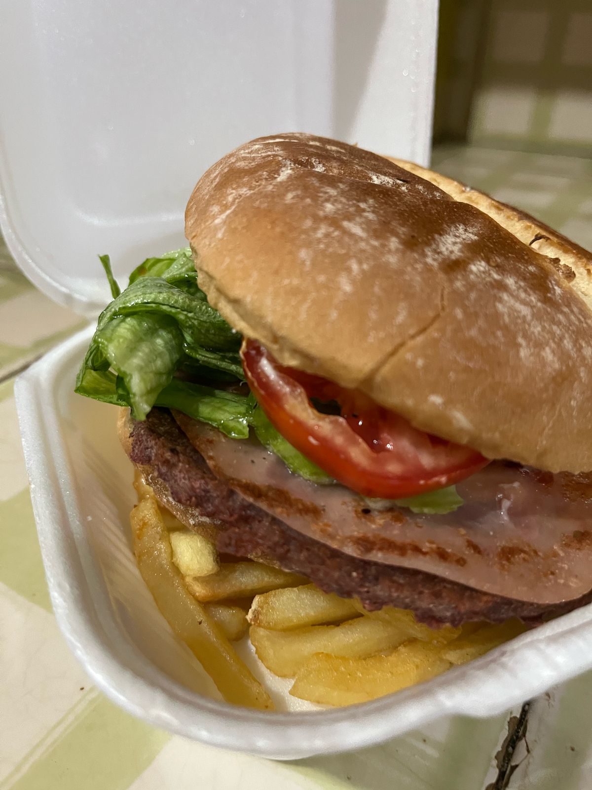 Hamburguesa Clásica .