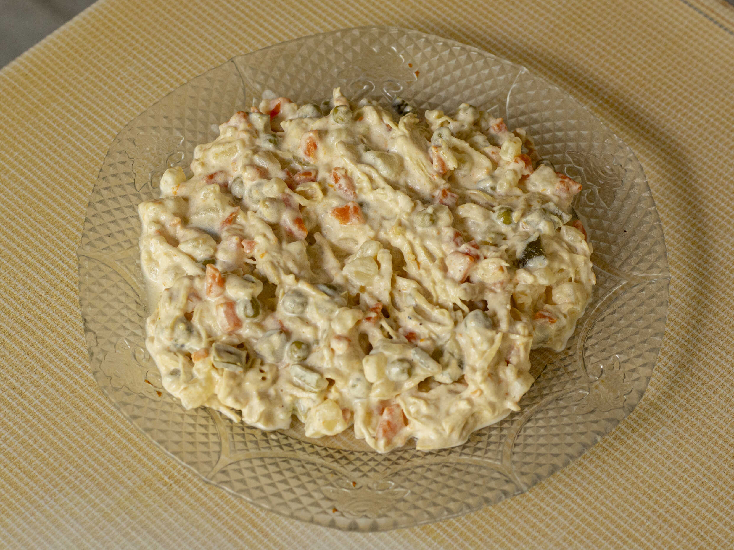 Ensalada rusa de pollo