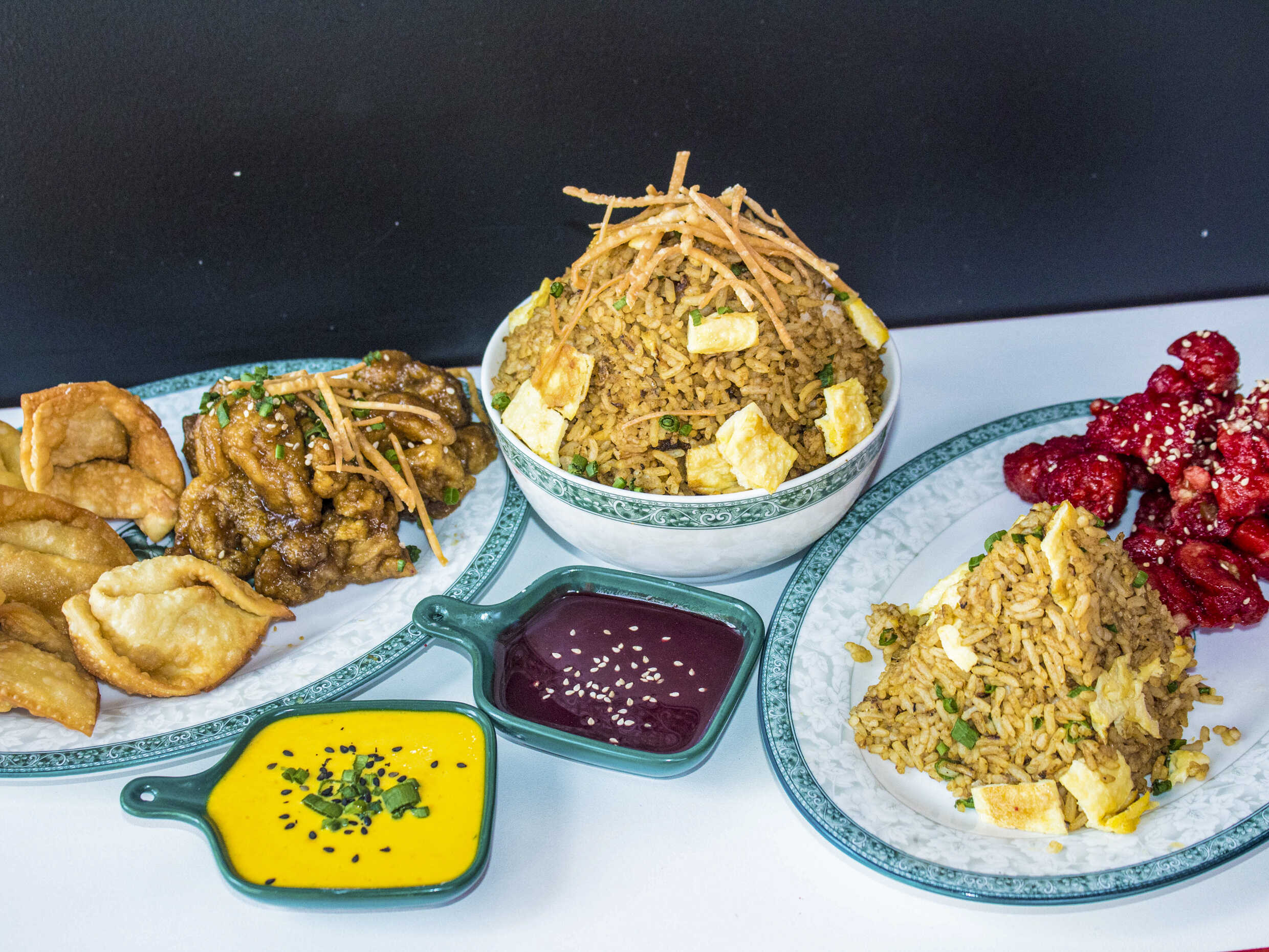 Porc Arroz Chaufa, Aeropuerto, Chijaukay y Tipakay