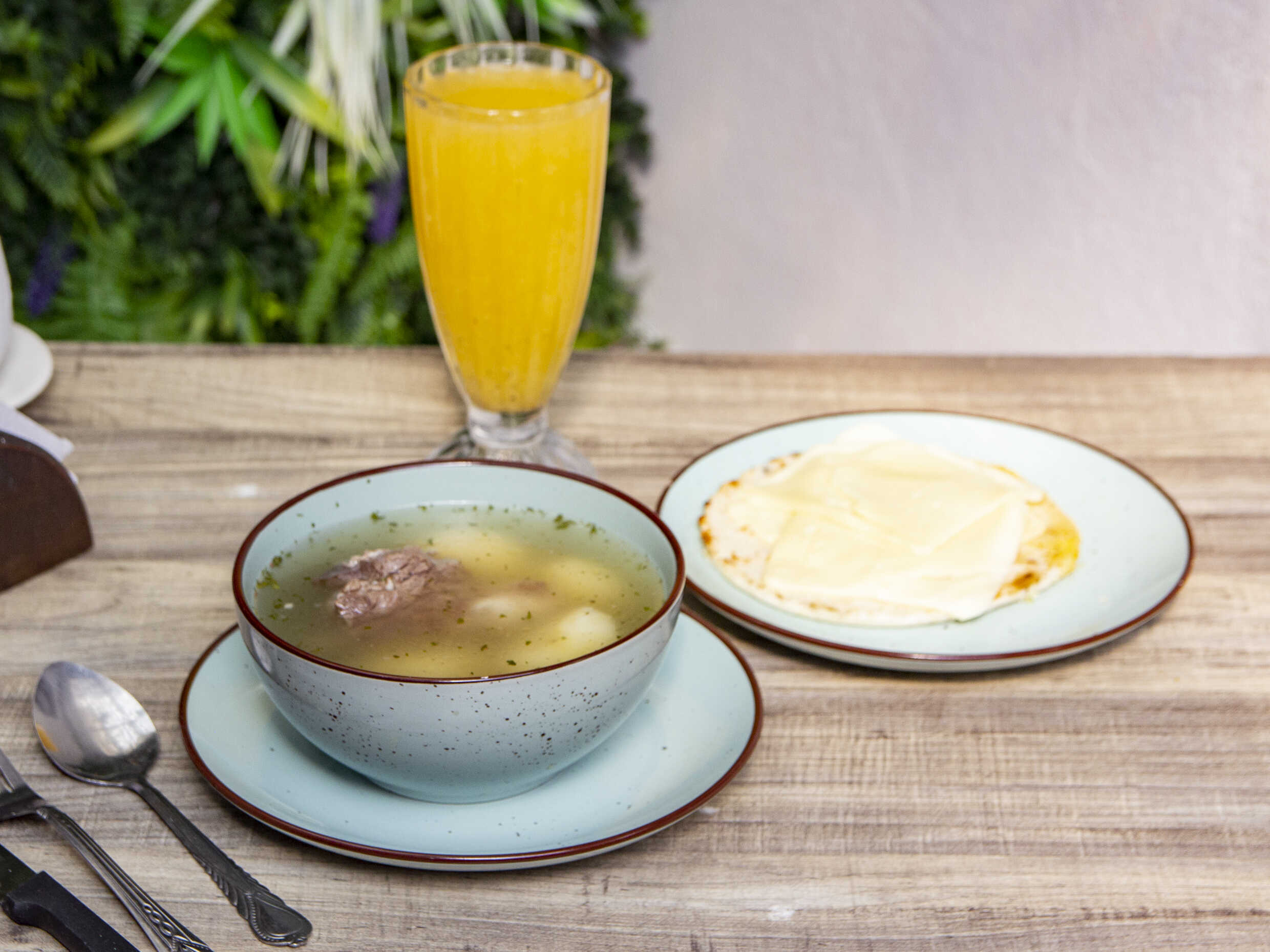 Caldo de Costilla