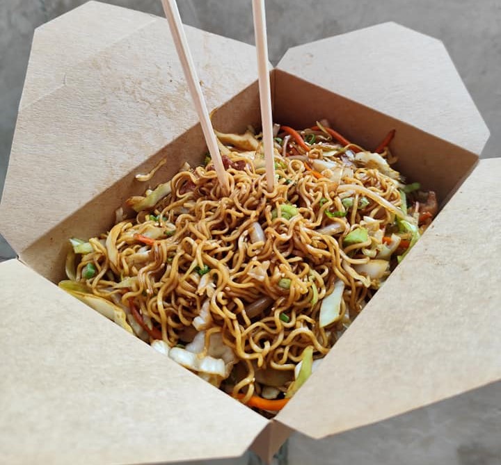 Chow Mein con Pollo