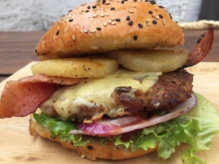 Hamburguesa MrPaulJoe Hawaiana