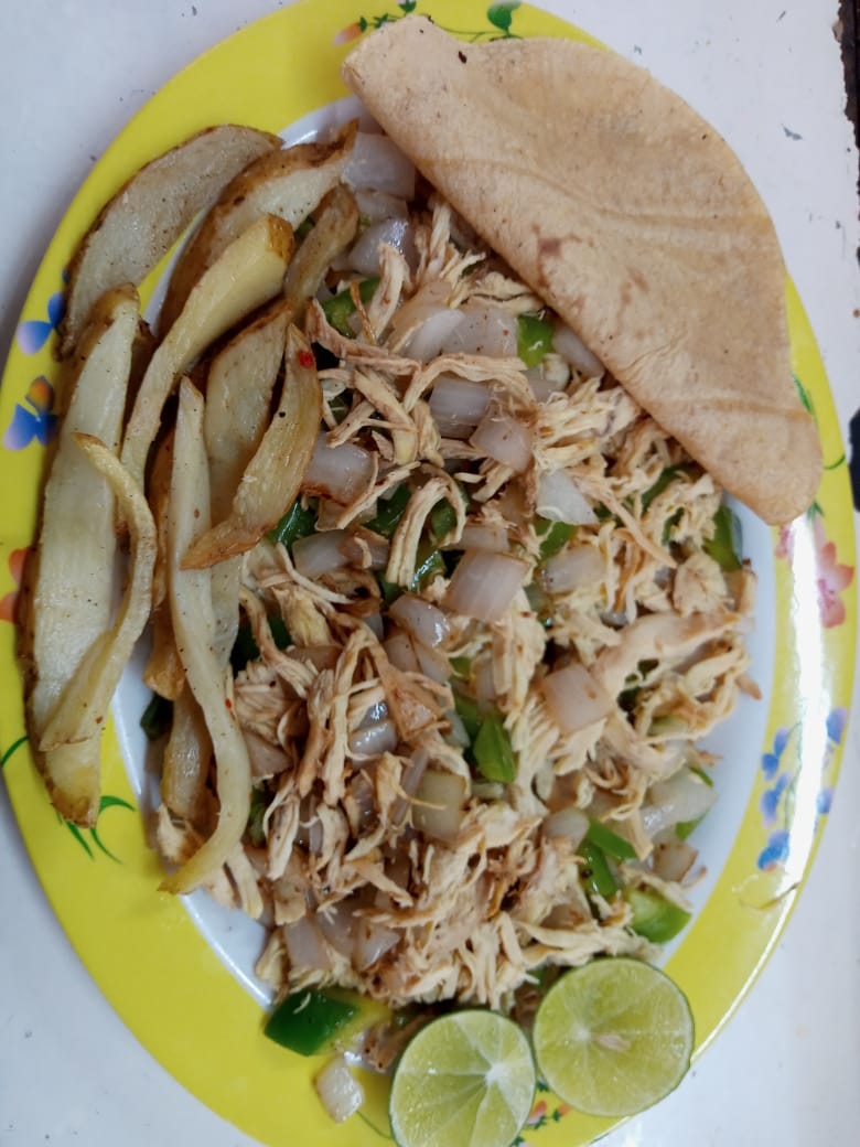 Alambre de pollo deshebrado