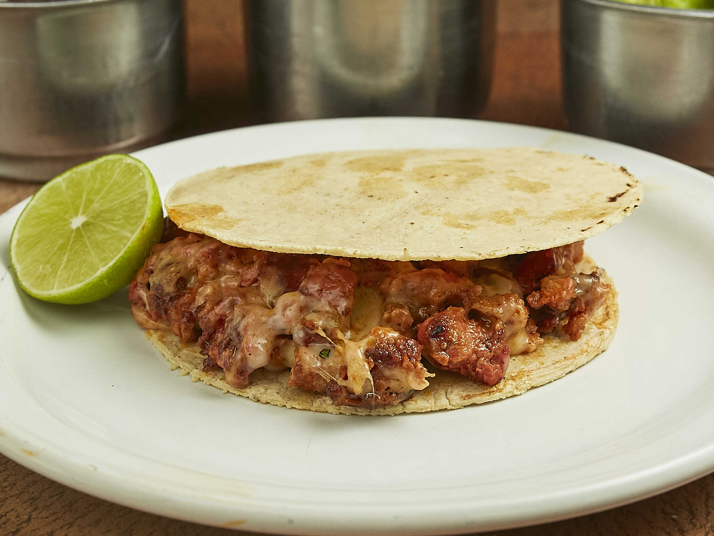 Choriqueso Con Tortilla de Maíz