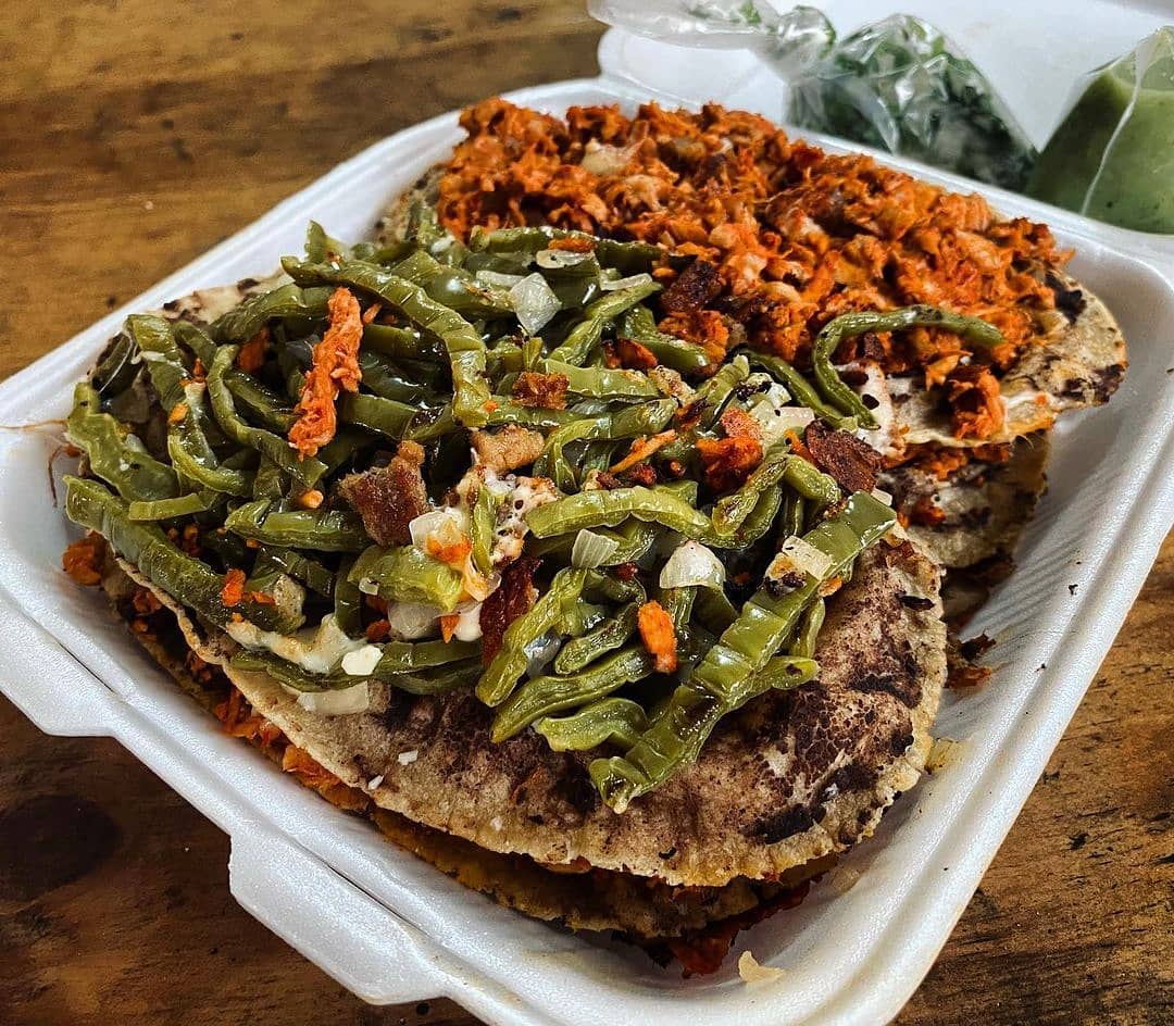 Huarache de Bistec