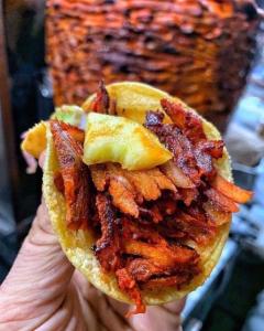 5 Tacos Pastor y Agua 1/2 Litro
