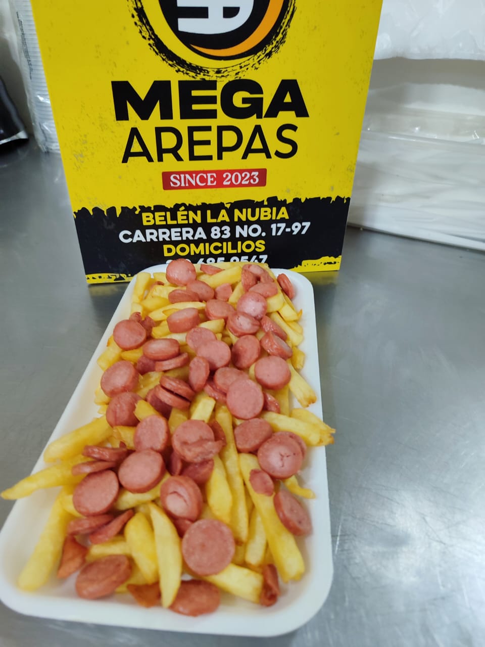 Salchipapas o Choripapa con Queso
