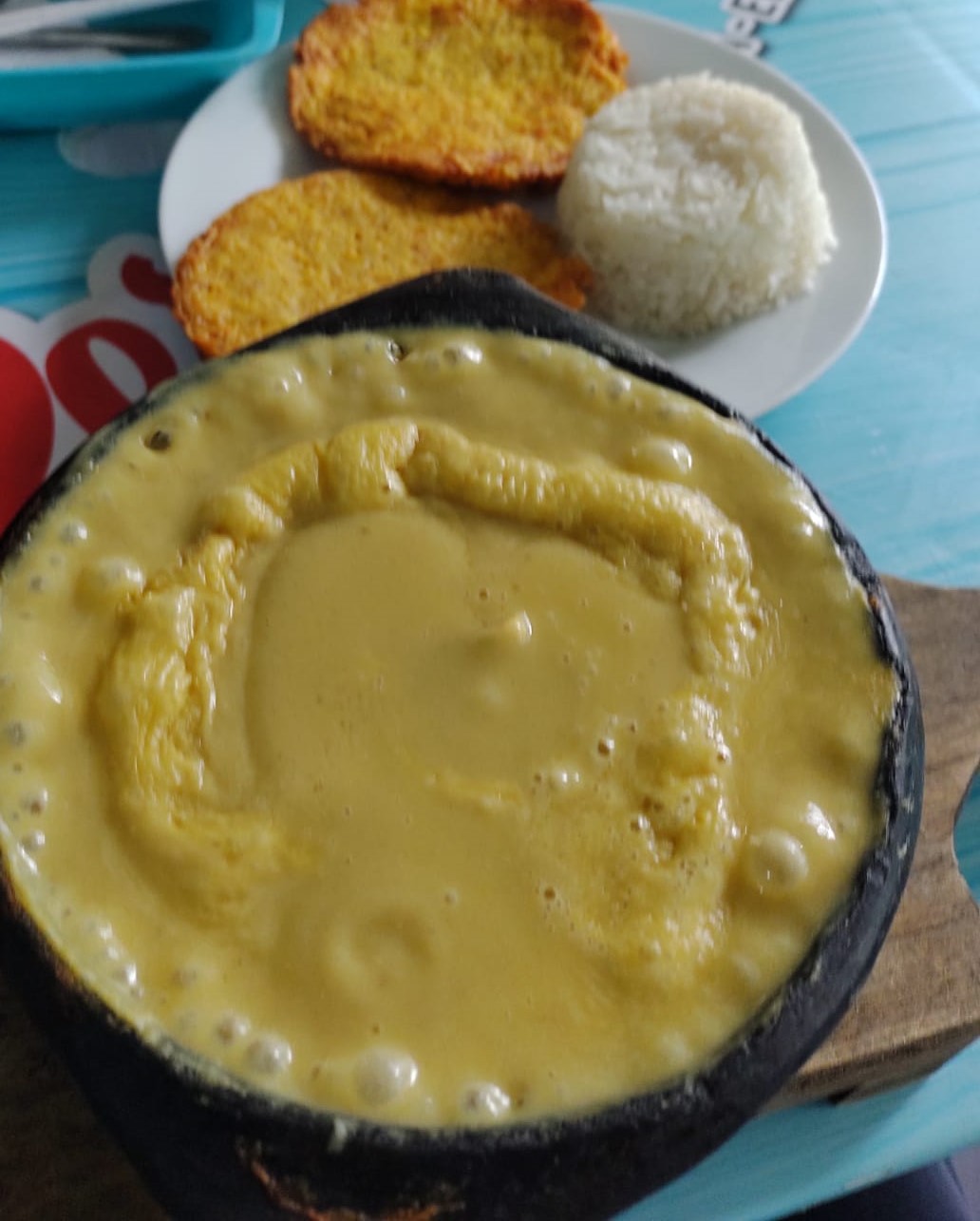 Cazuela de Bagre con Camarones Pequeña