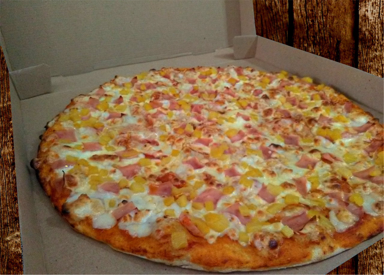 Pizza Hawaiana.
