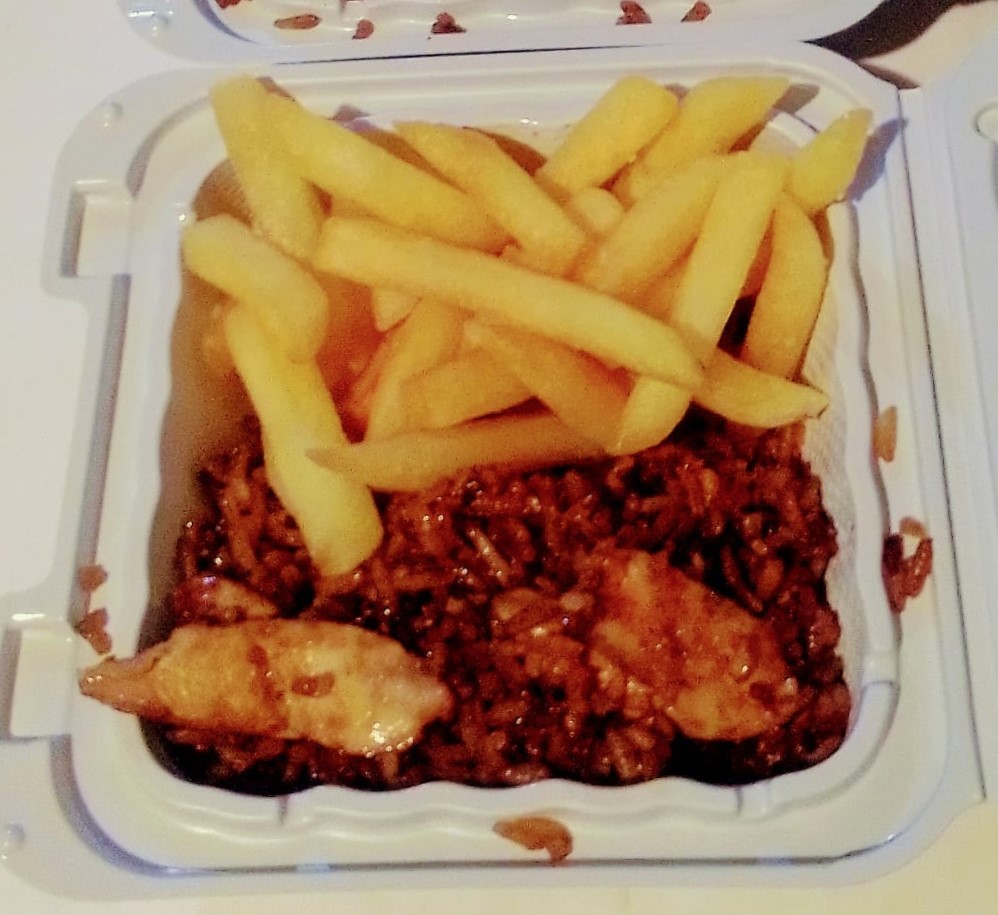Porción cantones chino papas fritas