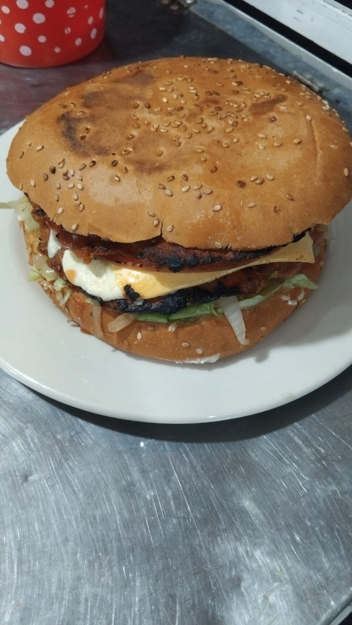 Combo Hamburguesa Doble Carne + Coca Cola