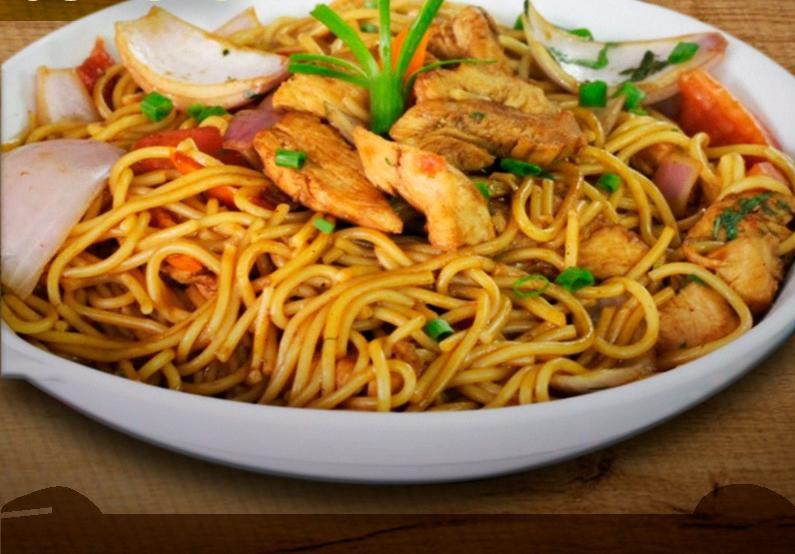 Tallarín Saltado