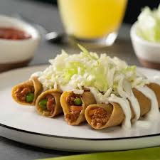 Tacos Dorados de Pollo