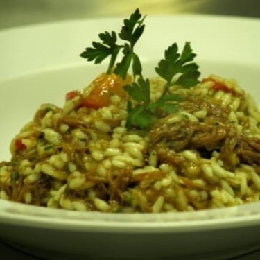 Todos os nosso risotos são elaborados com caldo de legumes feito na casa e fiarroz arborio finalizado com pamesão e mussarela(aproximadamente 600 grama)