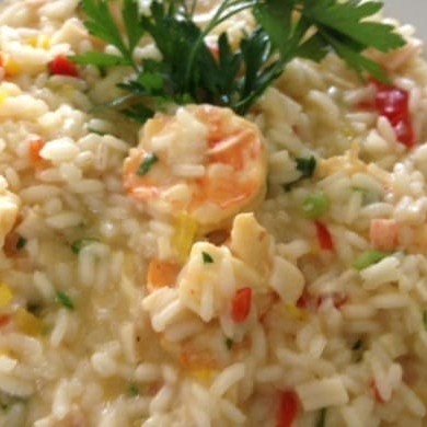 Todos os nosso risotos são elaborados com caldo de legumes feito na casa e fiarroz arborio finalizado com pamesão e mussarela(aproximadamente 600 grama)