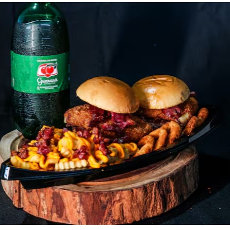 Acompanha 2 lanches 02, batata turbinanda mais refri de 1l