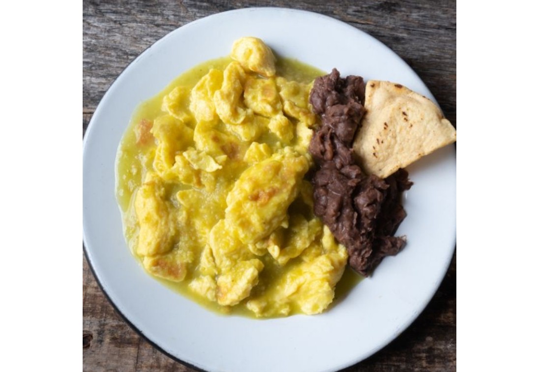 Huevos en Salsa Verde o Roja