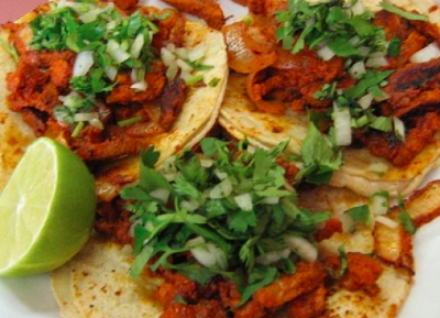 Taco de frijol en harina