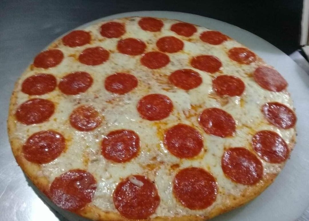 PIZZA GRANDE SALAMI