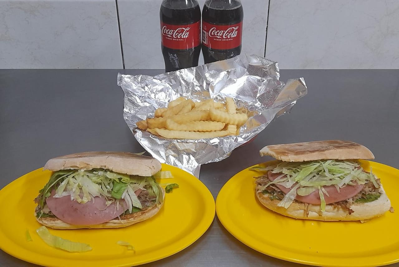 Duo Tortas Lomo Especial x(2) + Papas+ 2 Sodas
