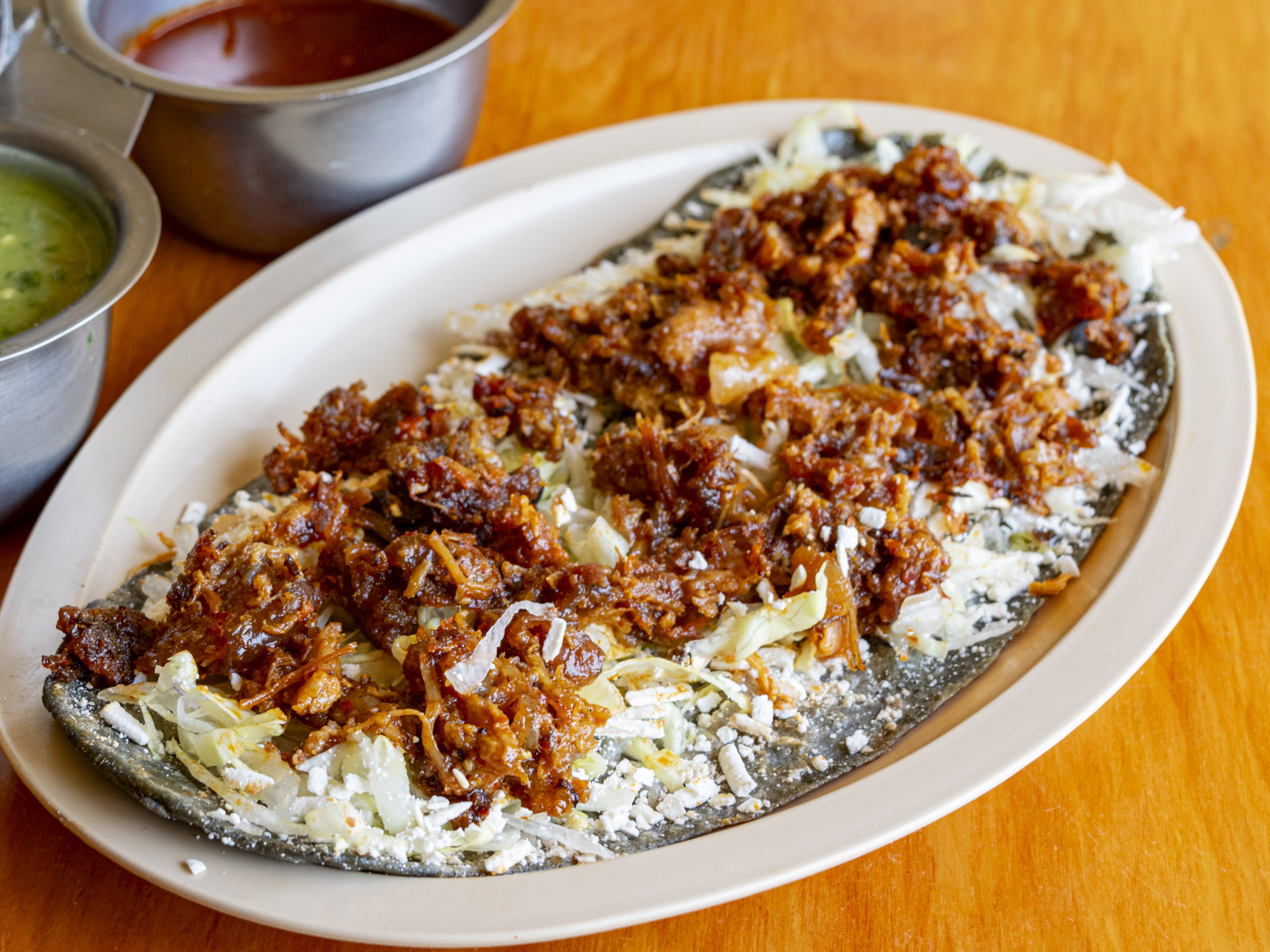Huarache de Chicharrón