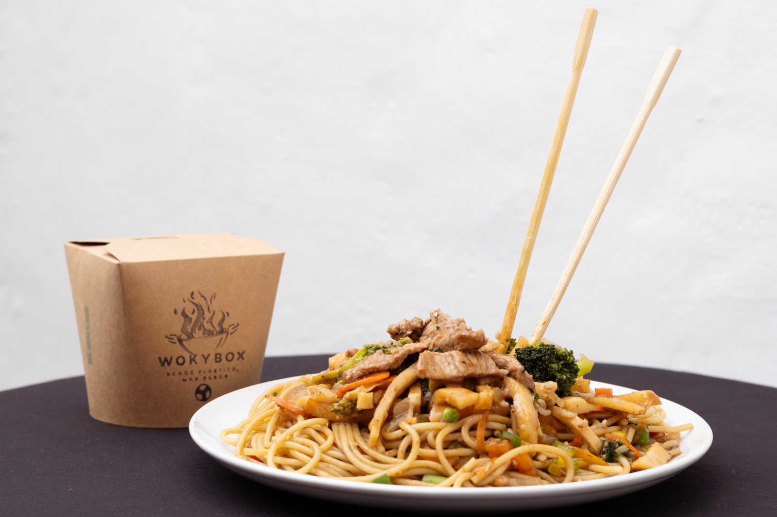 Chow Mein y Puerco en Salsa Agridulce (Chico)