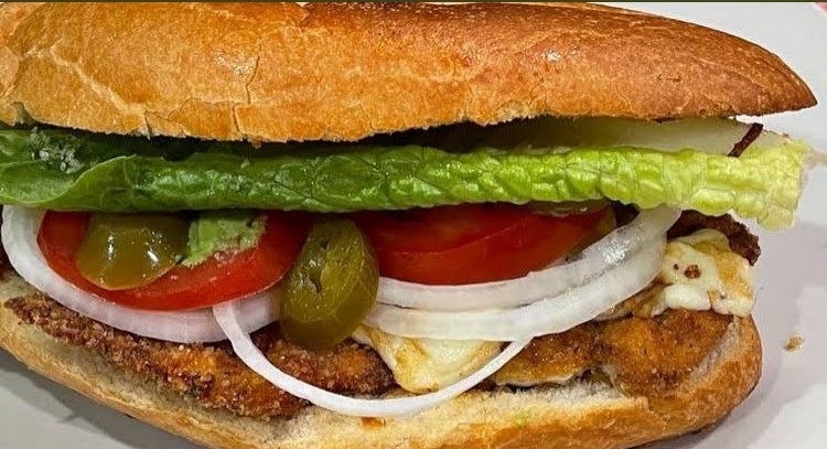 Lonche de Milanesa de Pollo
