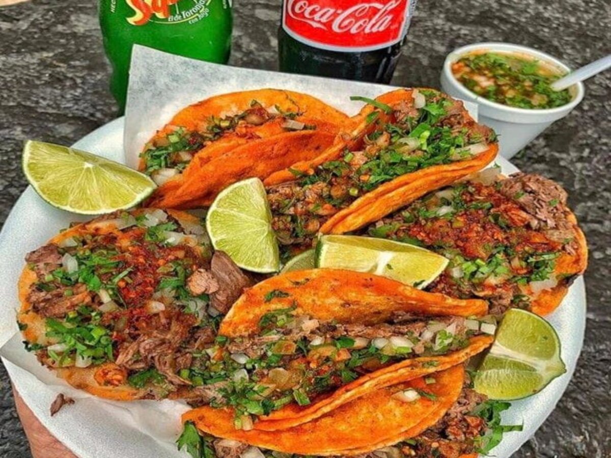 Comob-Tacos de Birria con Queso + Coca