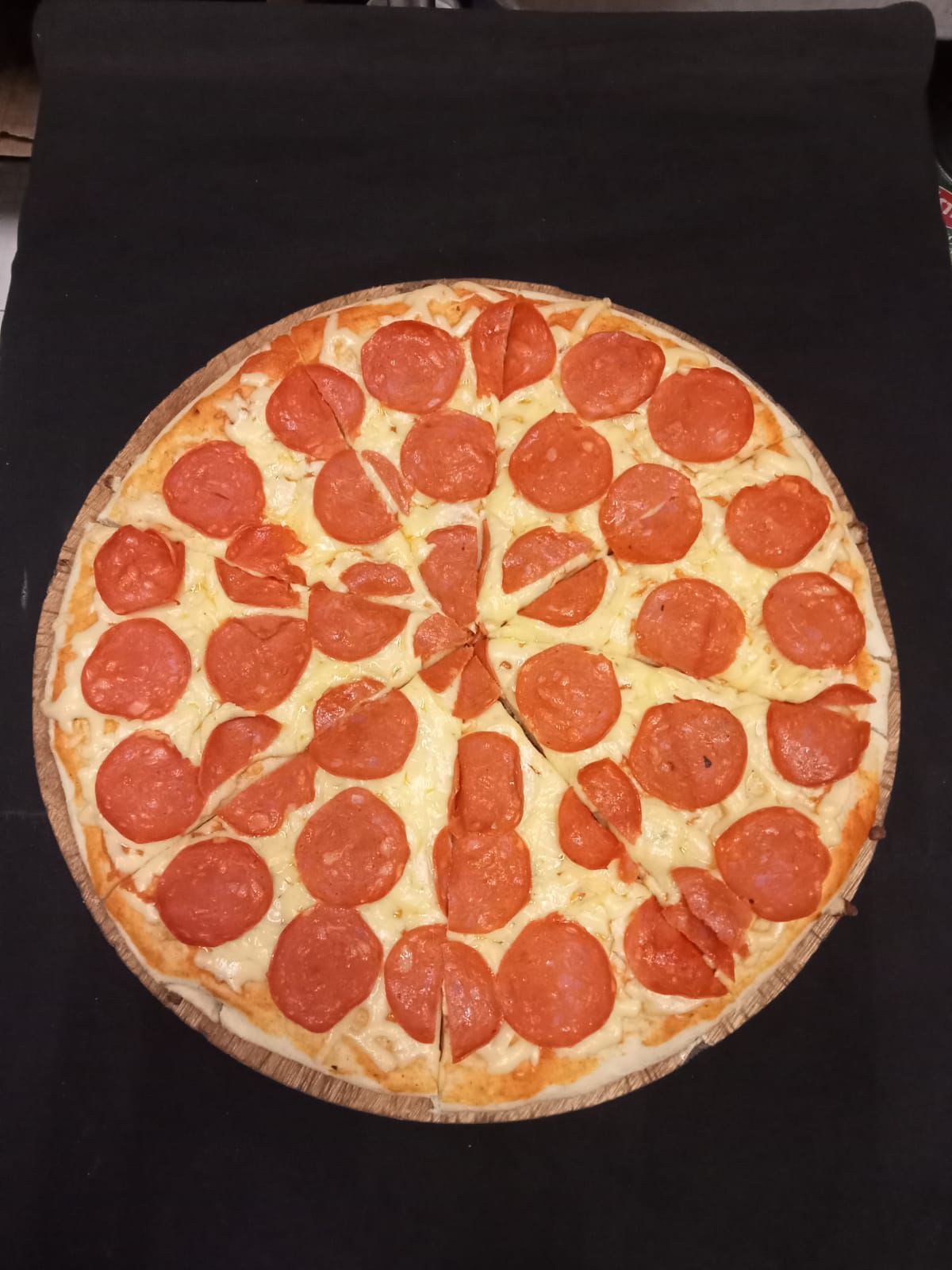 Promoción de Pizza de Pepperoni Medida a Elegir